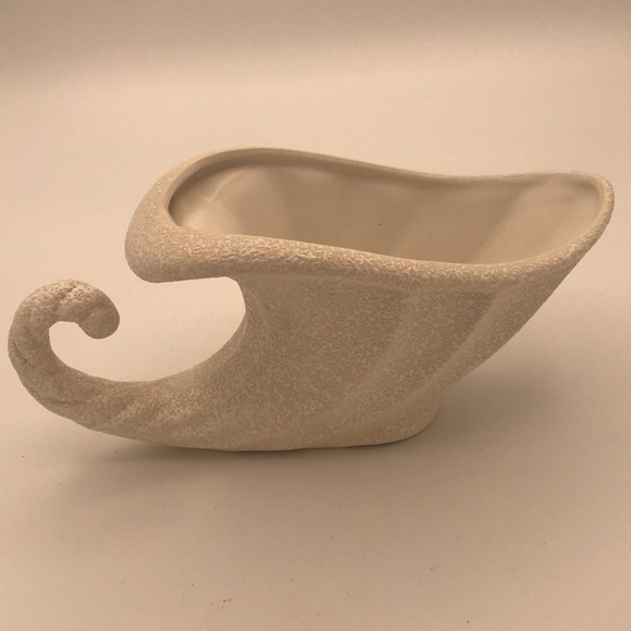 Vintage MCM Cornucopia Pottery Planter Vase - Picture 2 of 7